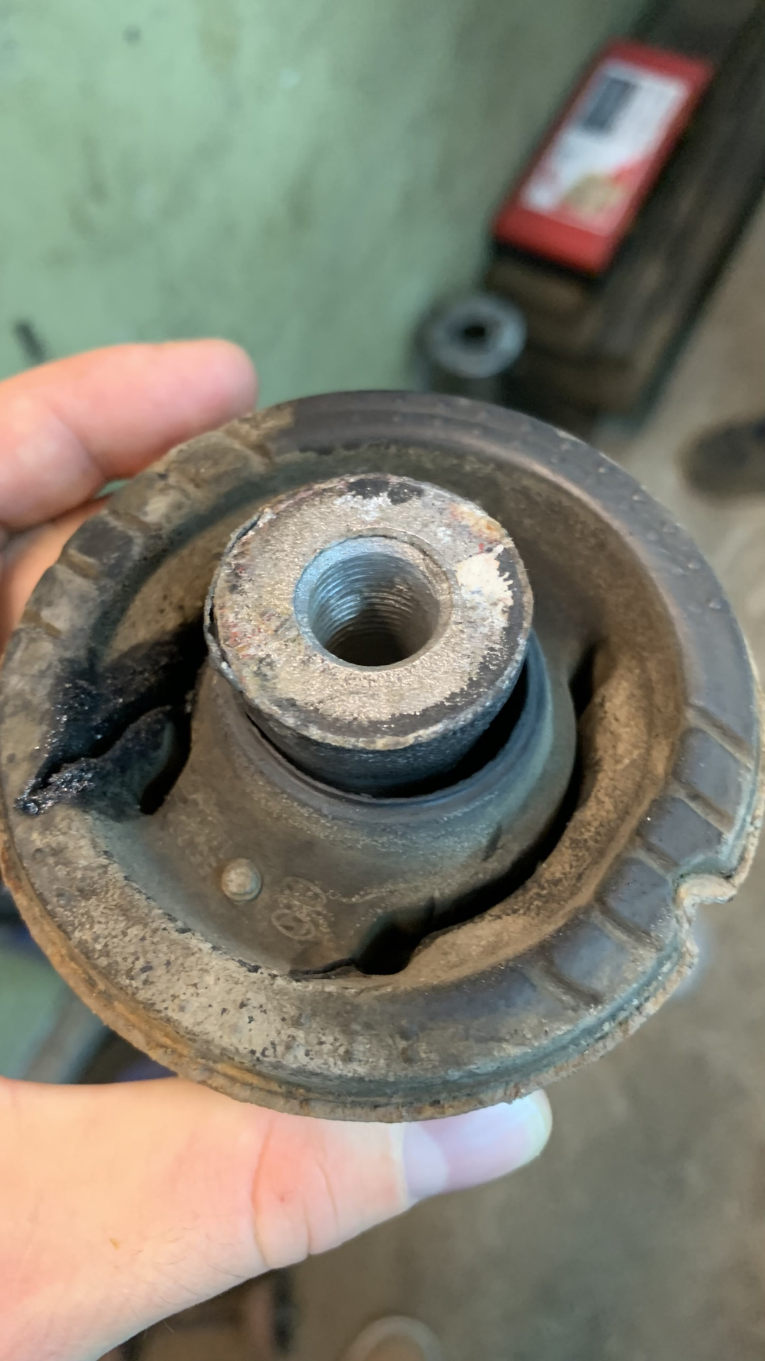 Диагностика ходовой, замена сайлентблоков задней балки, обслуживание ...