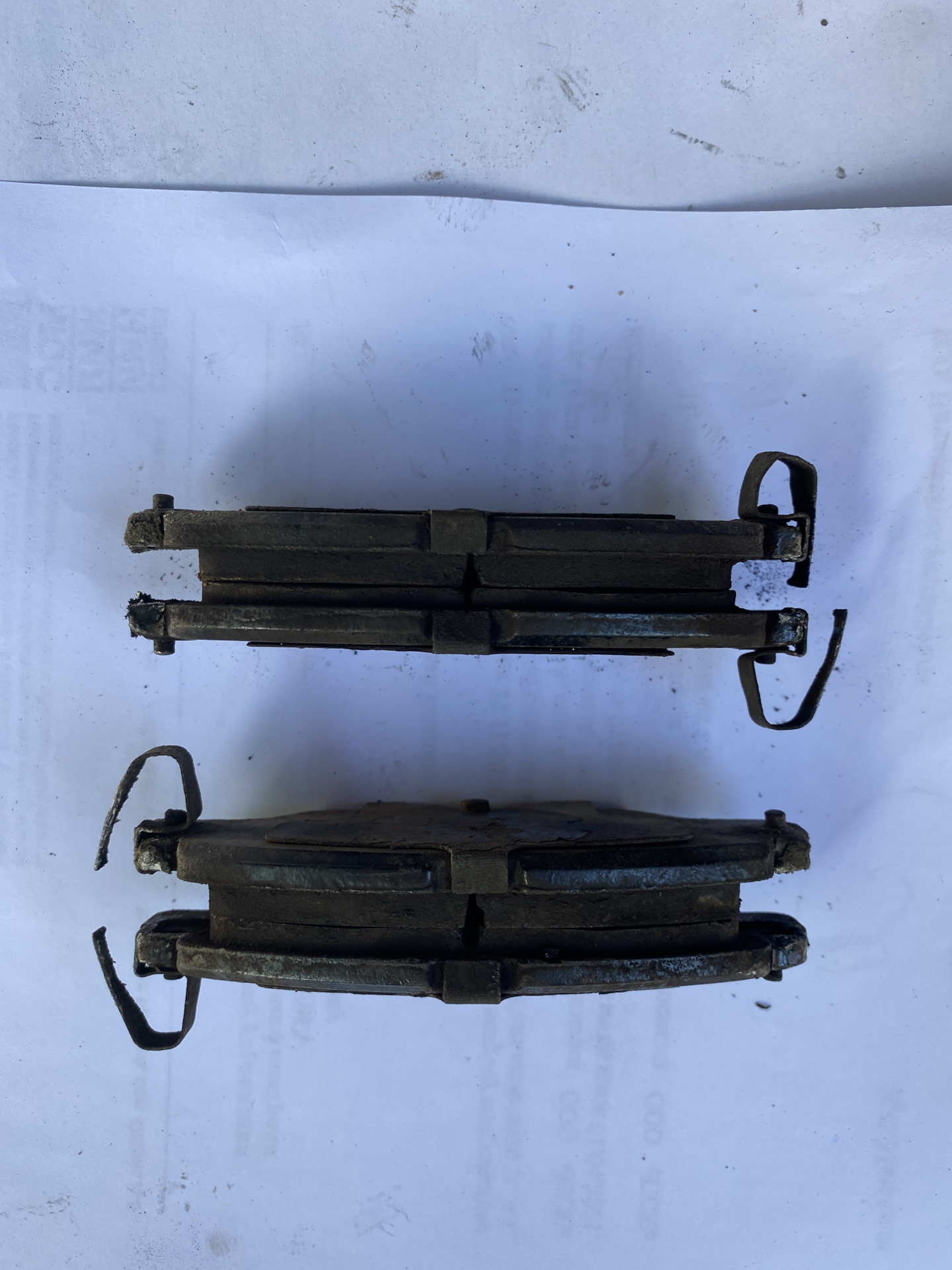 Износ передних тормозных колодок — Mazda CX-5 (2G), 2,5 л, 2020 года ...