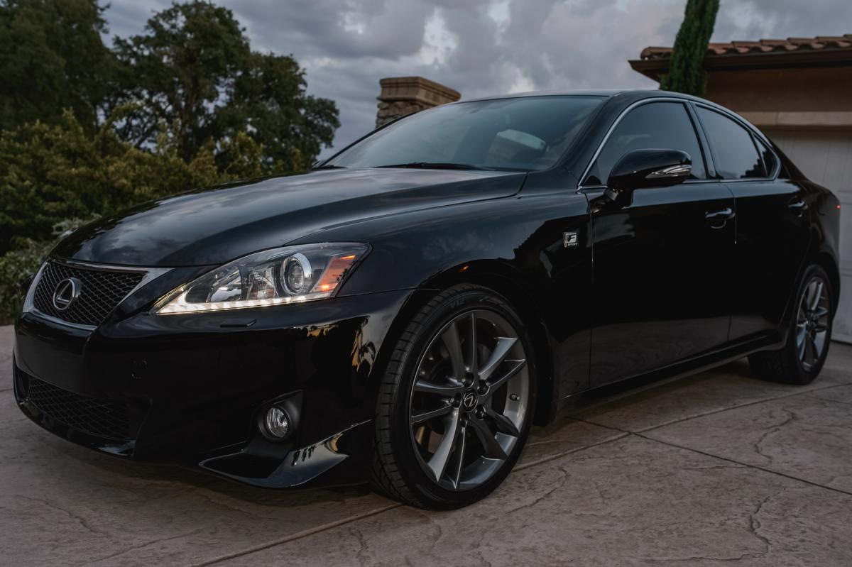 Lexus is 350 f Sport Black