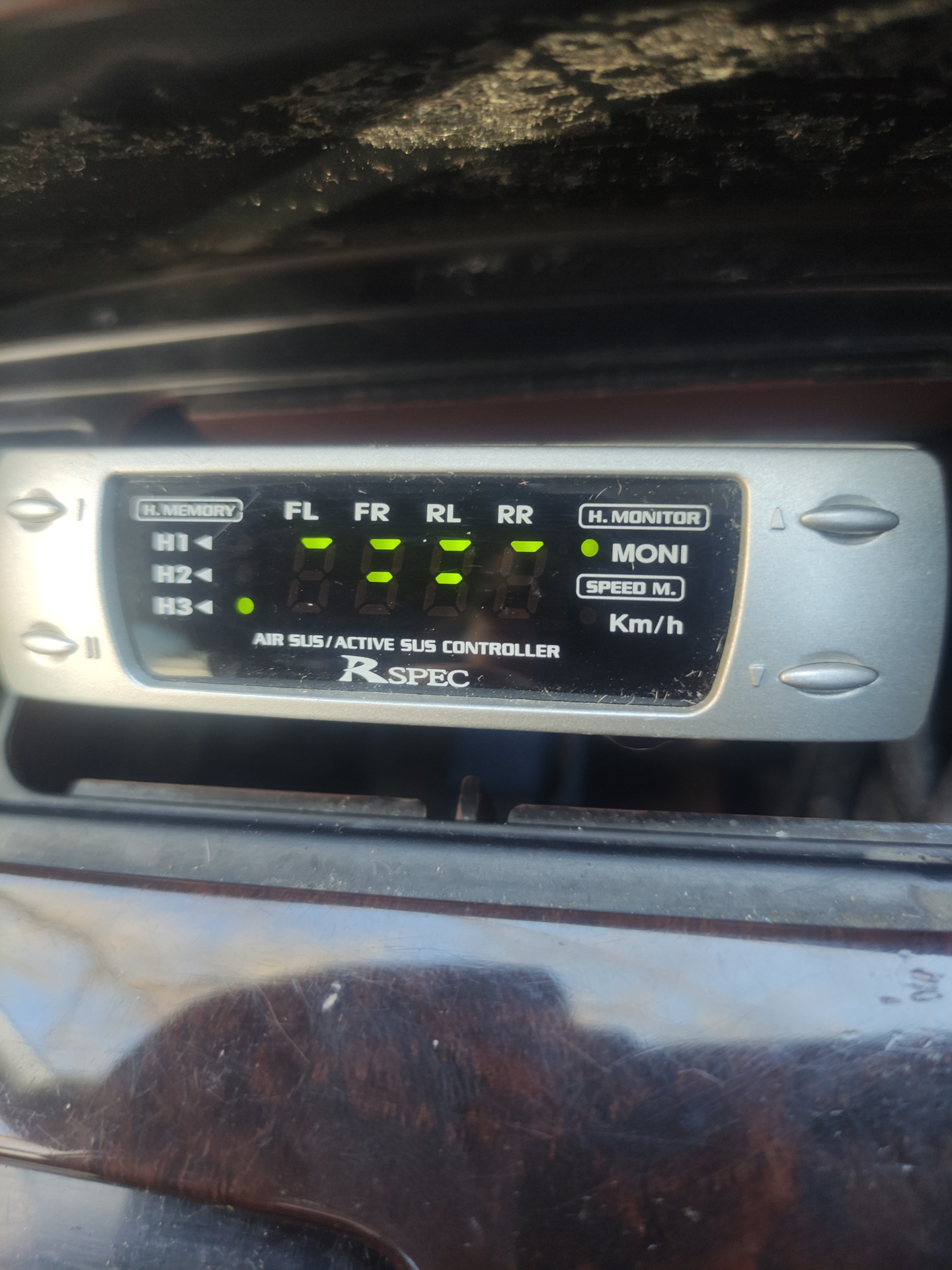 専用ぺージ R-spec Air sus controller ASE663/662 — Toyota Crown Majesta (S170