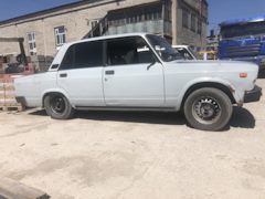 Классический зеленый цвет британской классики авто. Смотреть фото Классический зеленый цвет британской классики авто. Смотреть картинку Классический зеленый цвет британской классики авто. Картинка про Классический зеленый цвет британской классики авто. Фото Классический зеленый цвет британской классики авто