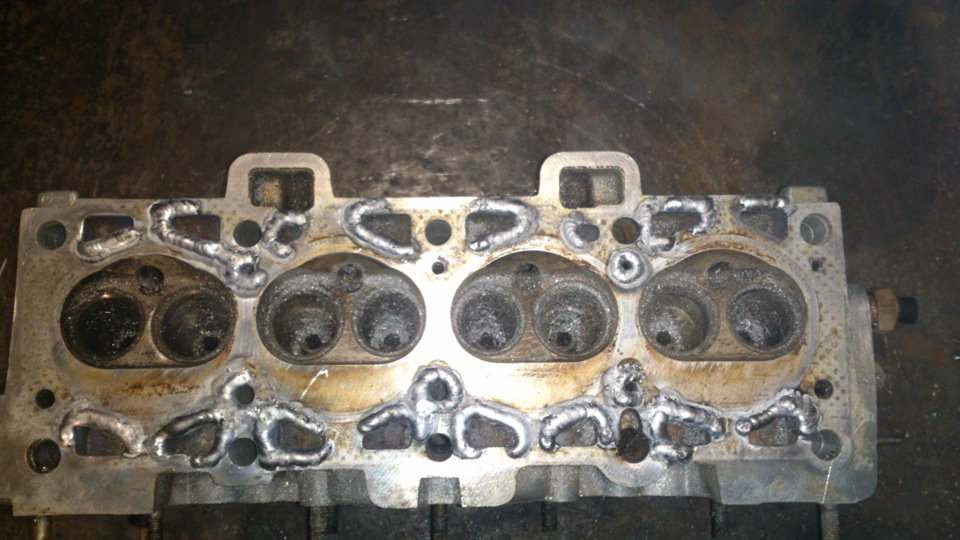 ремонт головки блока цилиндров сузуки. головка блока цилиндров зил 130 чертеж. прогар головки блока цилиндров. дефекты головок блоков. дефекты блока цилиндров.