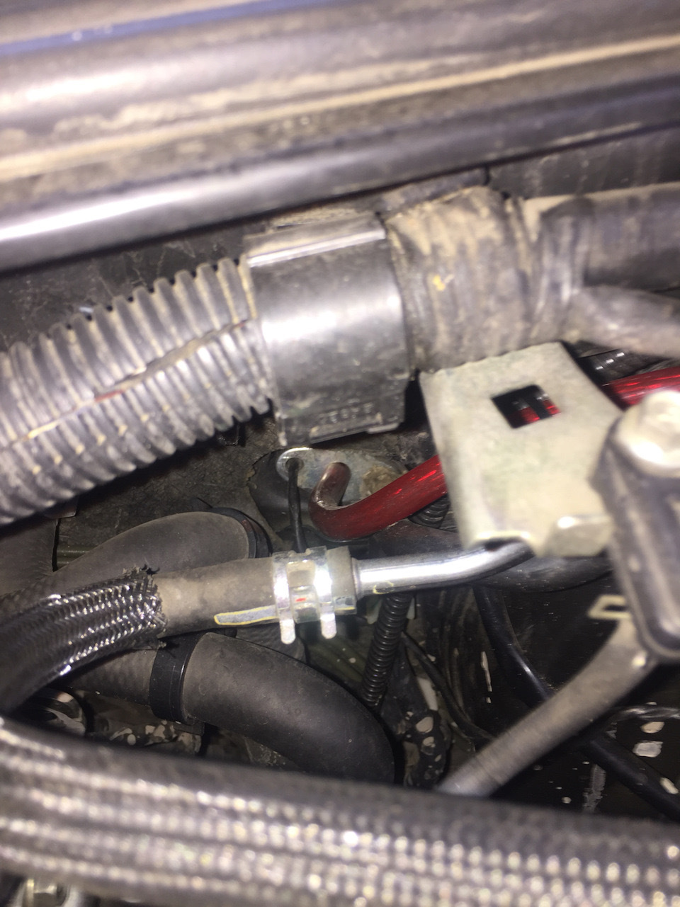 Как завести кнопку в салон? — Mitsubishi Pajero Sport (2G), 2,5 л, 2010 ...