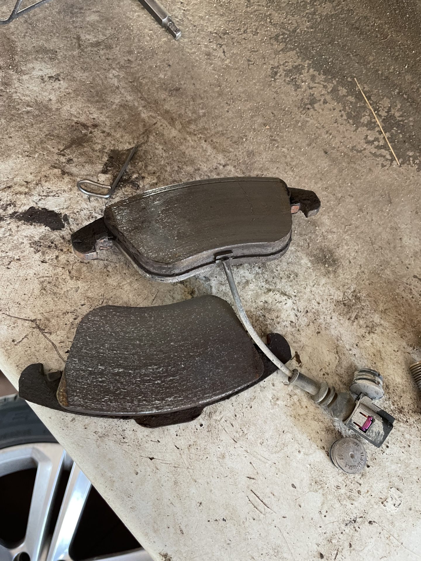 Что это такое? — Volkswagen Tiguan (1G), 1,4 л, 2012 года | другое | DRIVE2