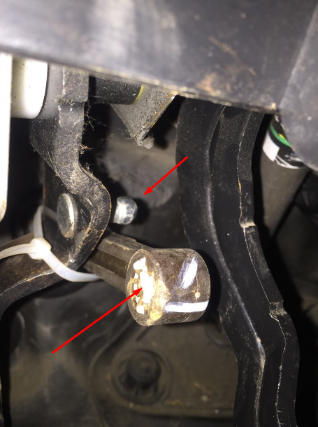 Упала педаль сцепления — Citroen Berlingo (2G), 1,6 л, 2010 года ...