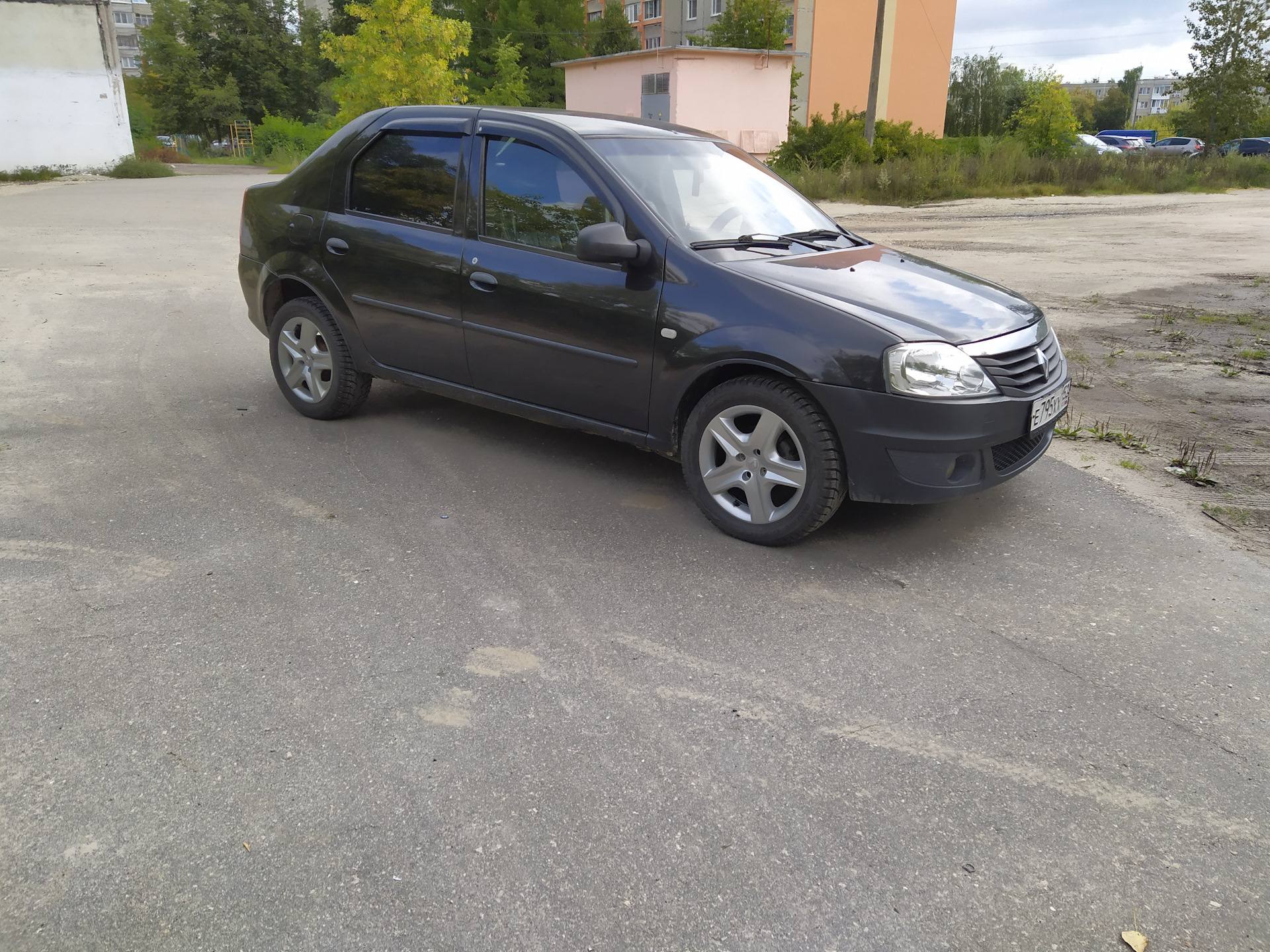 Диски Рено Сандеро степвей. — Renault Logan (1G), 1,4 л., 2010 года ...