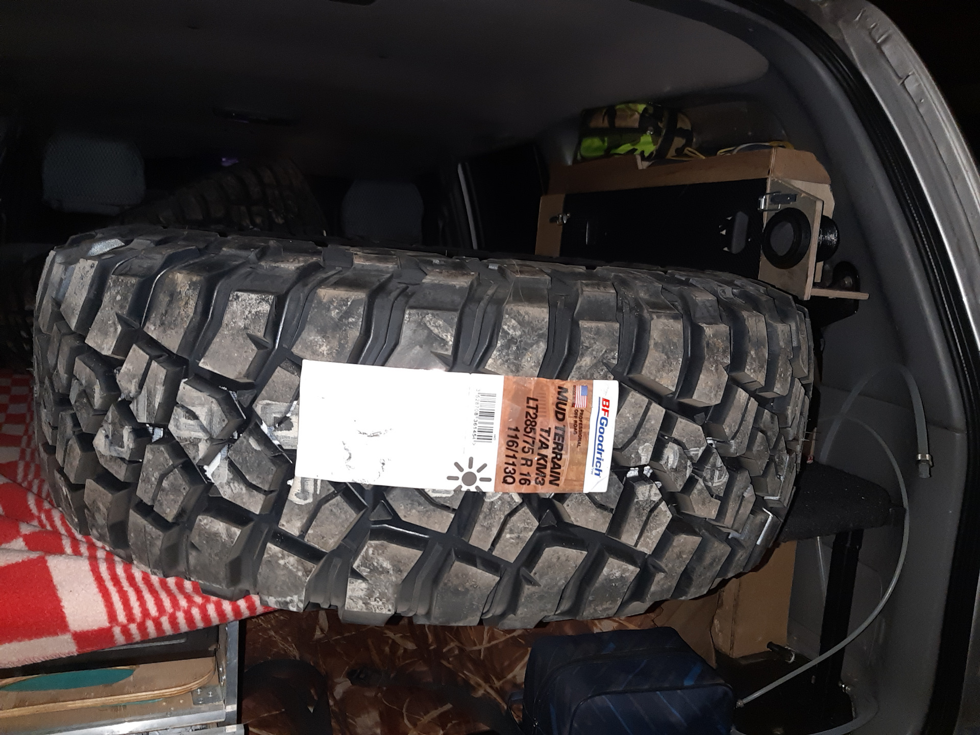 Bfgoodrich mud terrain t/a km3 285/75 r16. Bfgoodrich mud terrain km3 r15. Bfgoodrich mud-terrain t/a km3. Bfgoodrich mud terrain km3. Bfgoodrich km3.