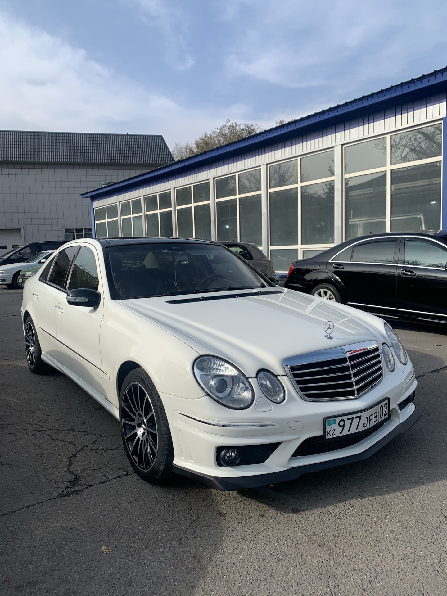 Вопрос! Про обвесы на w211 рестайлинг — Mercedes-Benz E-class (W211), 1,8  л, 2008 года | кузовной ремонт | DRIVE2