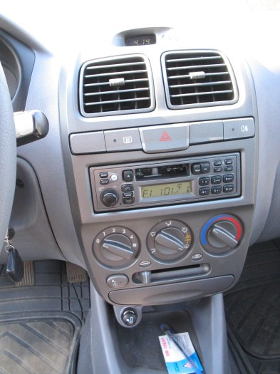 Как снять магнитолу на хендай акцент Вопрос по магнитоле - Hyundai Accent (2G), 1,5 л, 2004 года автозвук DRIVE2