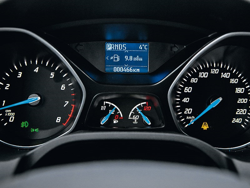 Панель приборов с ФФ3 на ФФ2 отчасти) - Ford Focus II Hatchback, 1,8 л, 2010 год