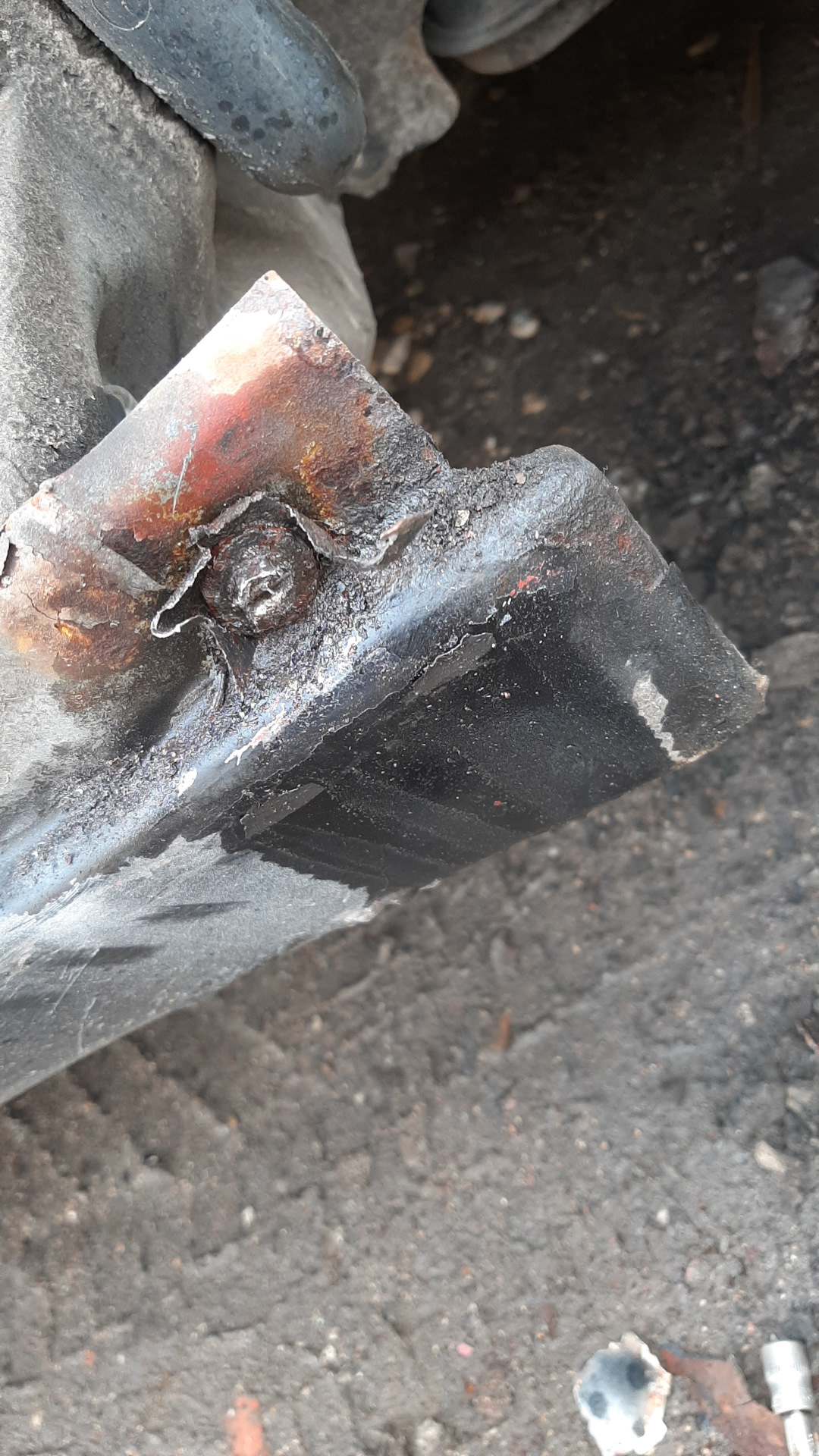 Как спокойно открутить слизанный болт. — FIAT Doblo (1G), 1,2 л, 2003 ...