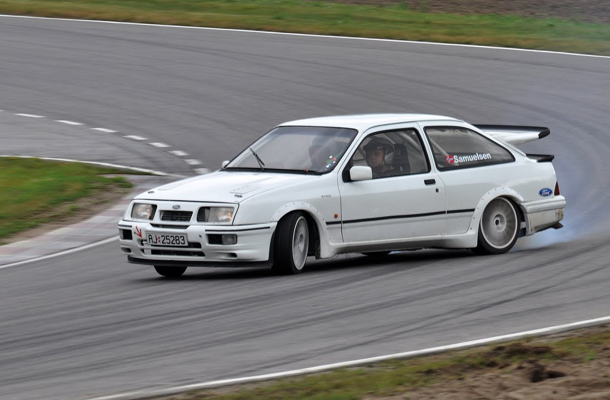 Сиерра. Ford Sierra Cosworth rs500. Ford Sierra rs500. Ford Sierra RS Cosworth rs500. Форд Сиерра rs500 Cosworth.