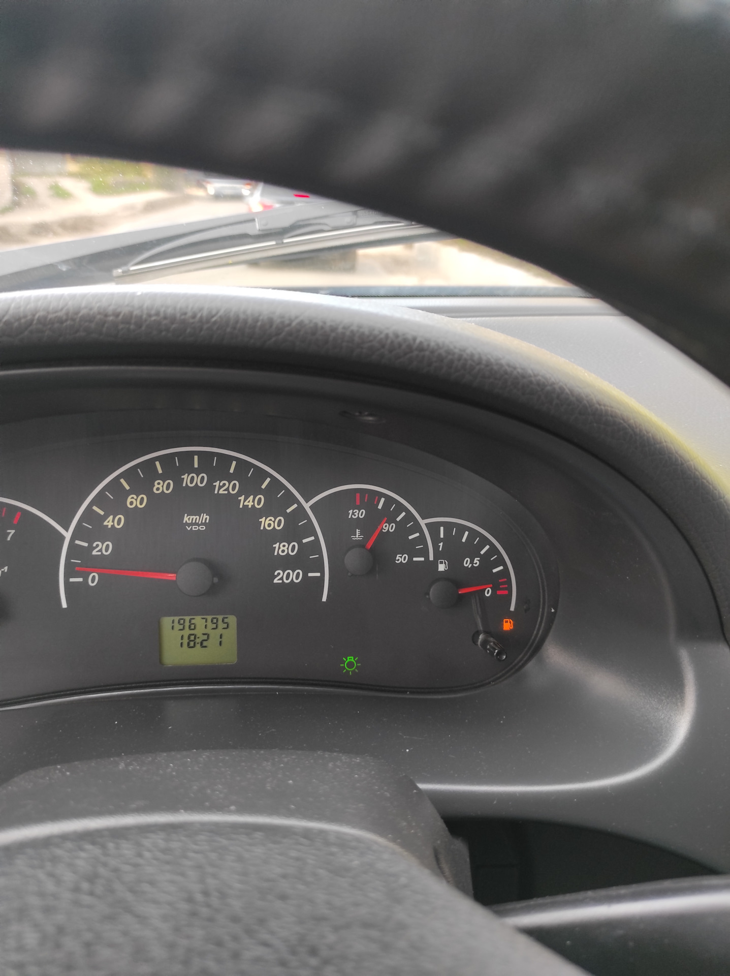 Новая крышка расширительного бачка — Lada Приора хэтчбек, 1,6 л, 2009 ...