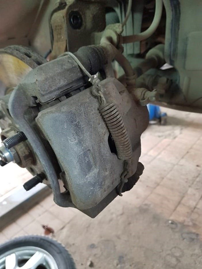 Стук тормозных суппортов — Mitsubishi Outlander XL, 3 л, 2008 года ...