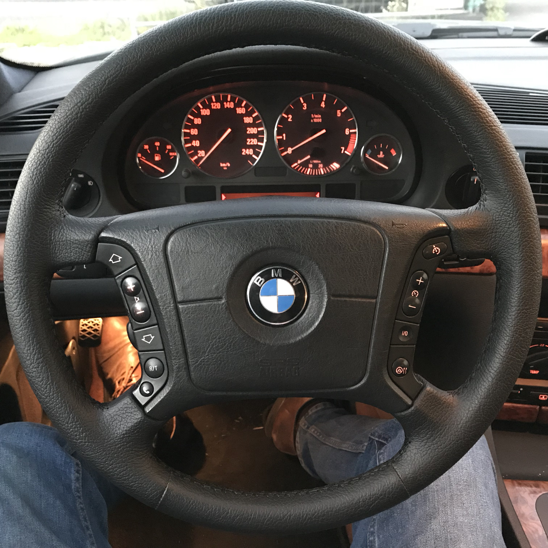 BMW e39 за рулем