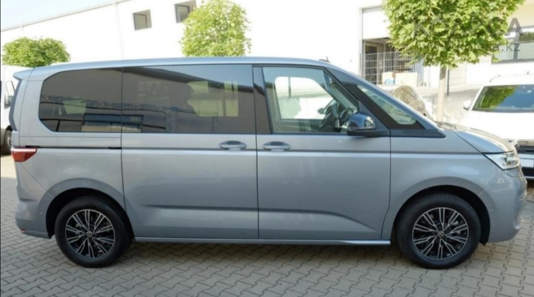 #35. Пустой автосалон VW Химки (июль 2022) — Volkswagen Caravelle (T6.1 ...