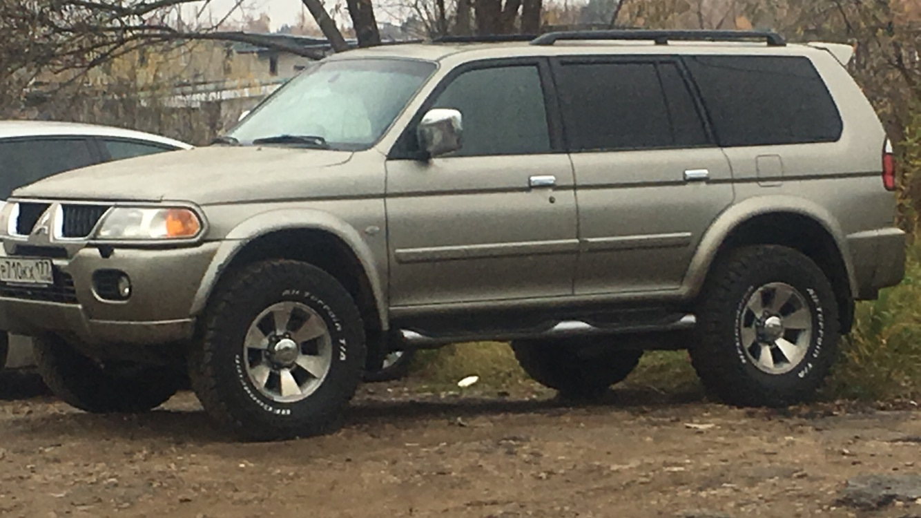 Авито россия мицубиси паджеро. Паджеро спорт 1989. Mitsubishi Pajero Sport 1g. Митсубиси Паджеро 1989. Паджеро спорт 1998 года.