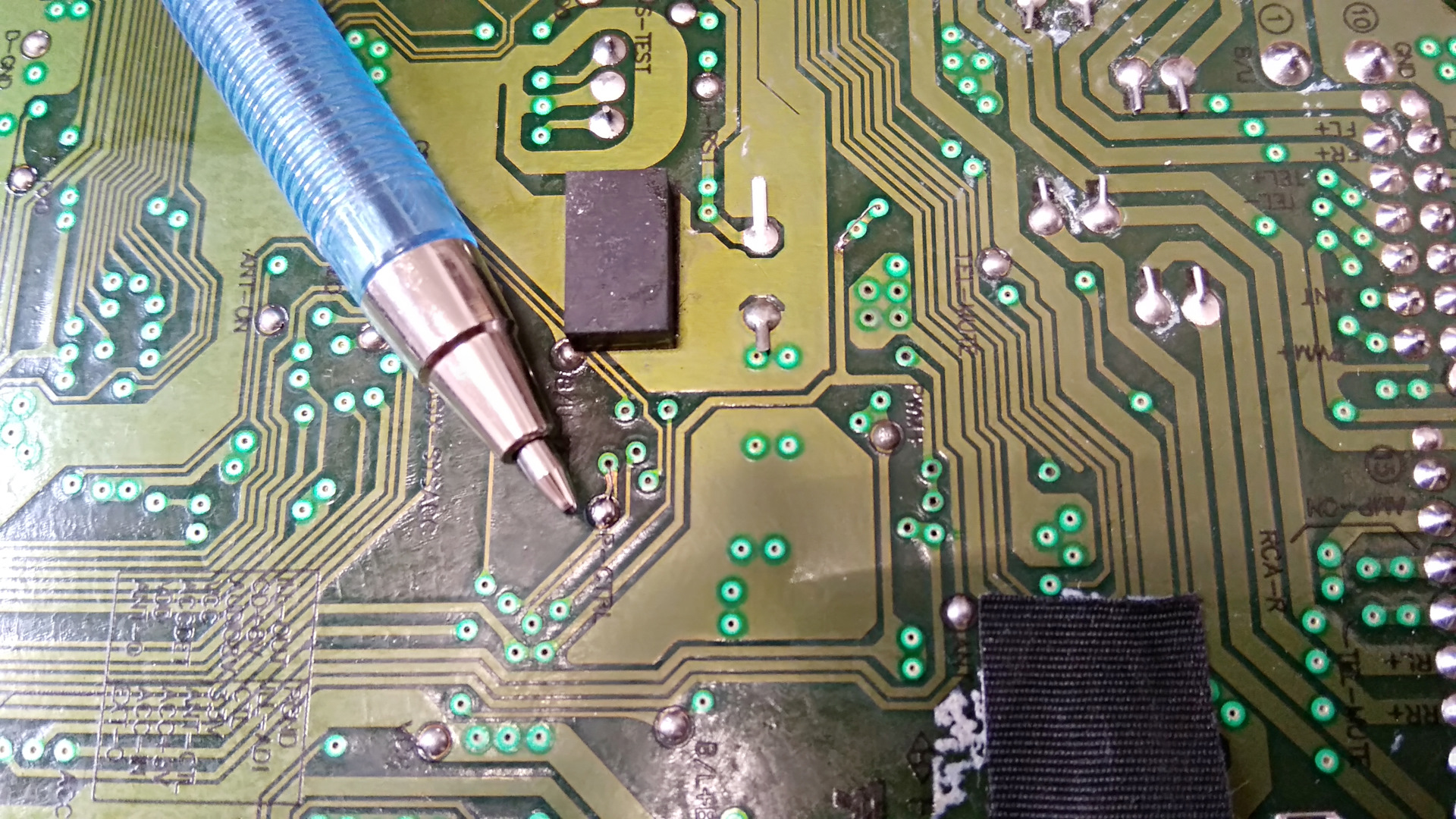 Гаснет подсветка штатной магнитолы — Daewoo Gentra, 1,5 л, 2013 года ...