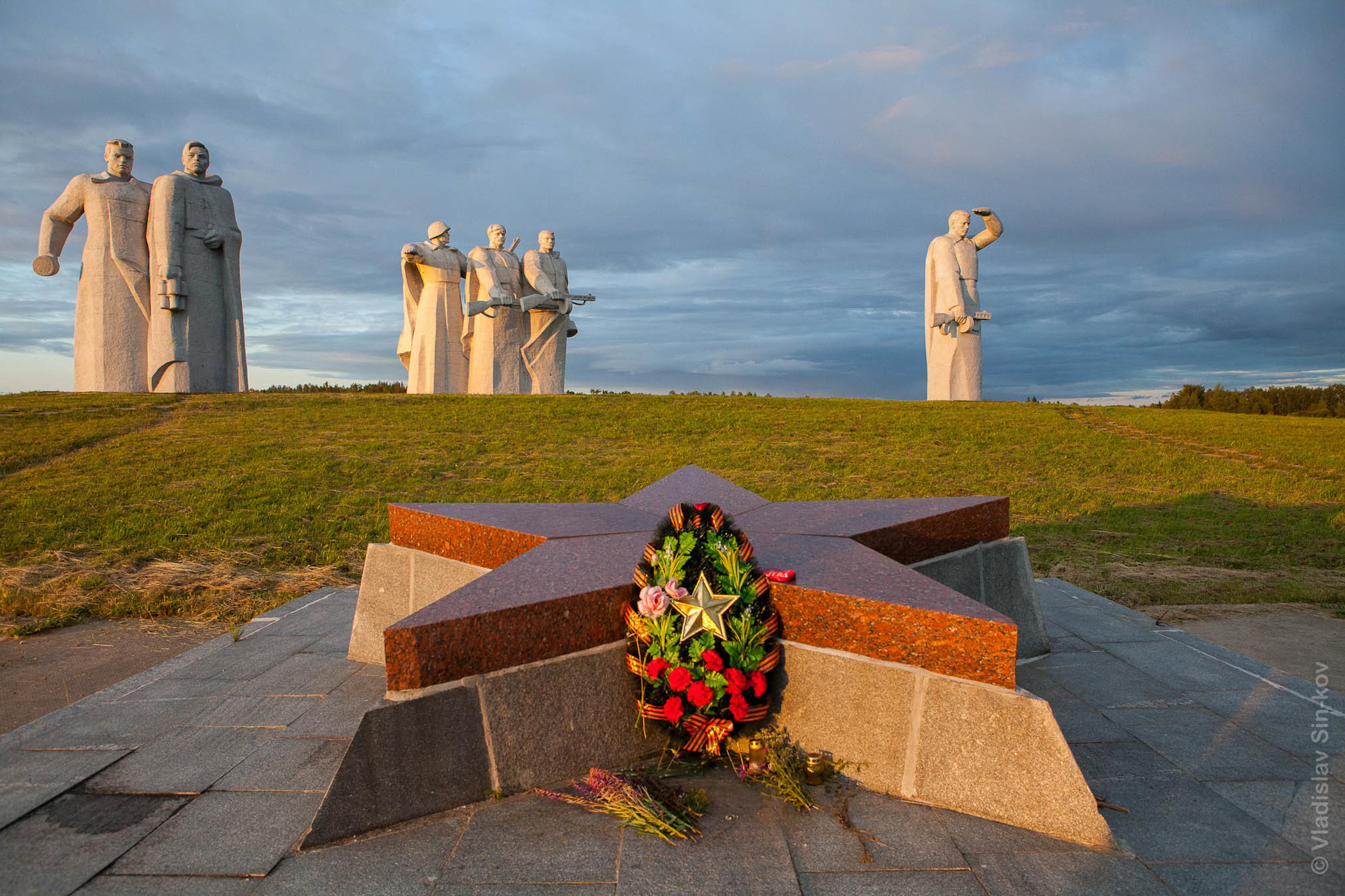 Мемориалы в россии фото