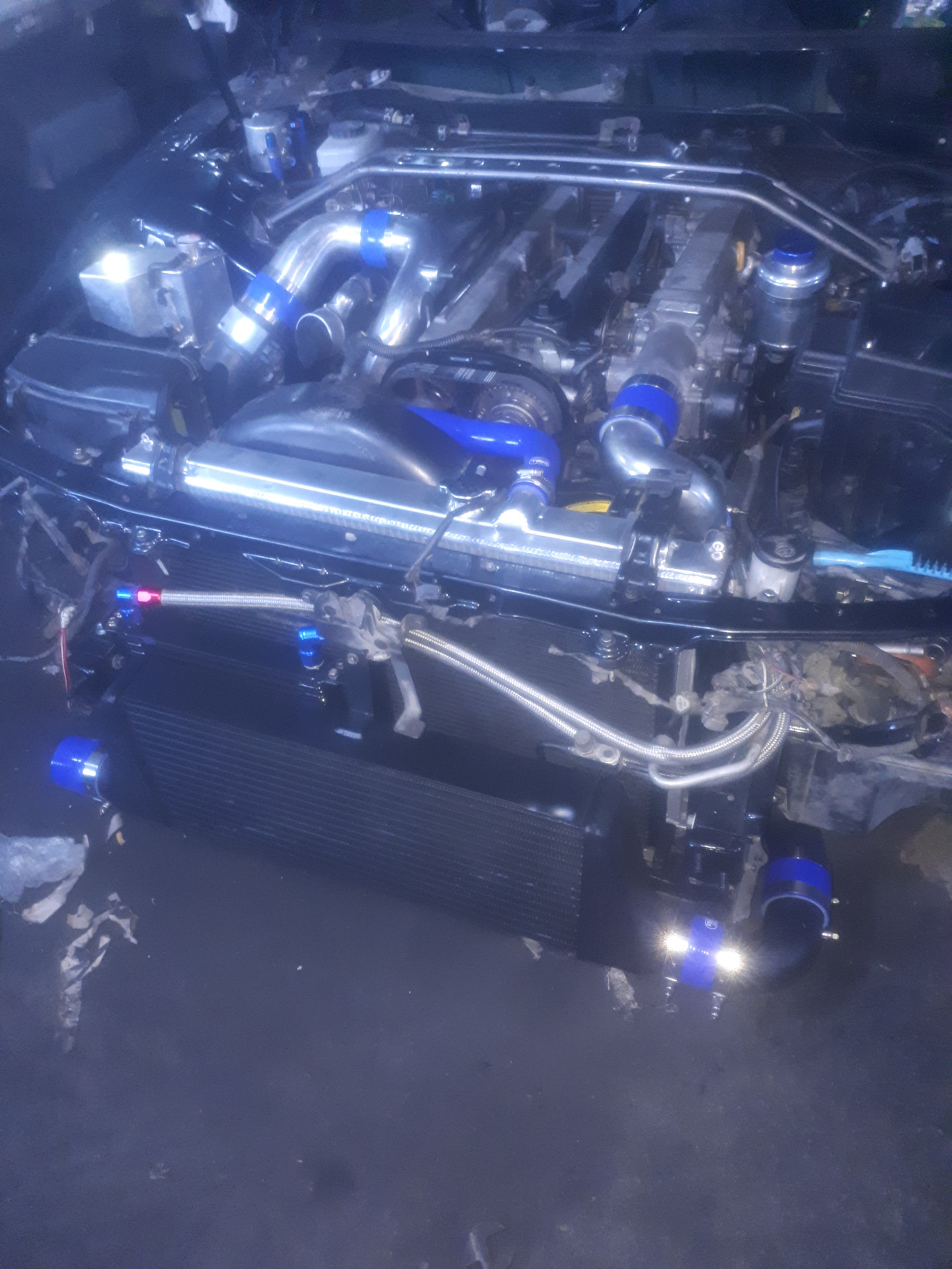 Крен кузова на левую сторону. — Toyota Mark II (100), 2 л, 1999 года ...