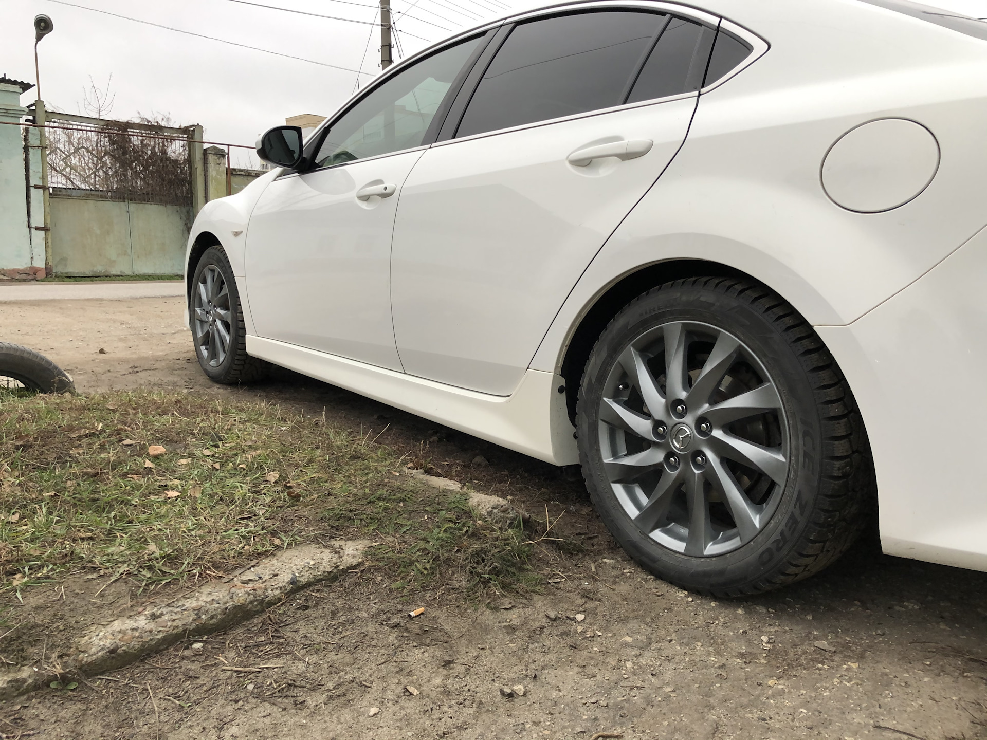 Перекрасил родные диски (цвет мокрый асфальт) — Mazda 6 (2G) GH, 2 л, 2011  года | колёсные диски | DRIVE2