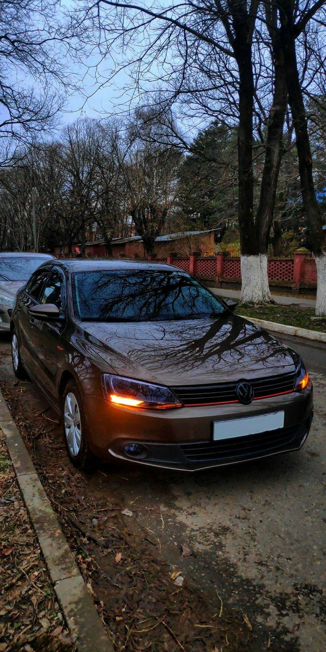 Оранжевые ДХО, небольшое ТО — Volkswagen Jetta VI, 1,4 л, 2013 года ...