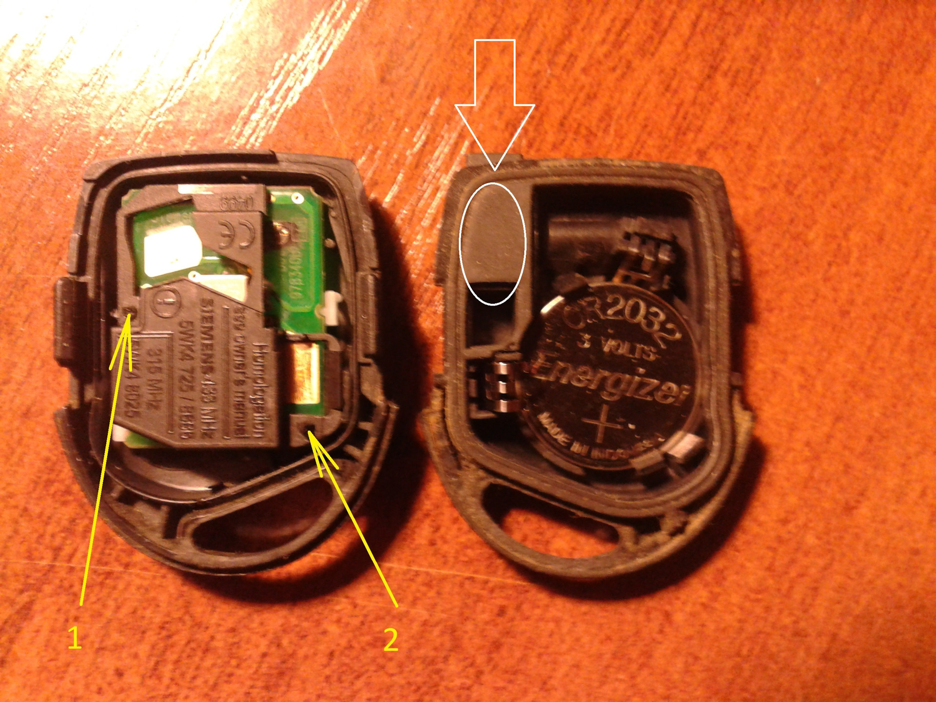 как поменять батарейку в ключе форд фьюжн
