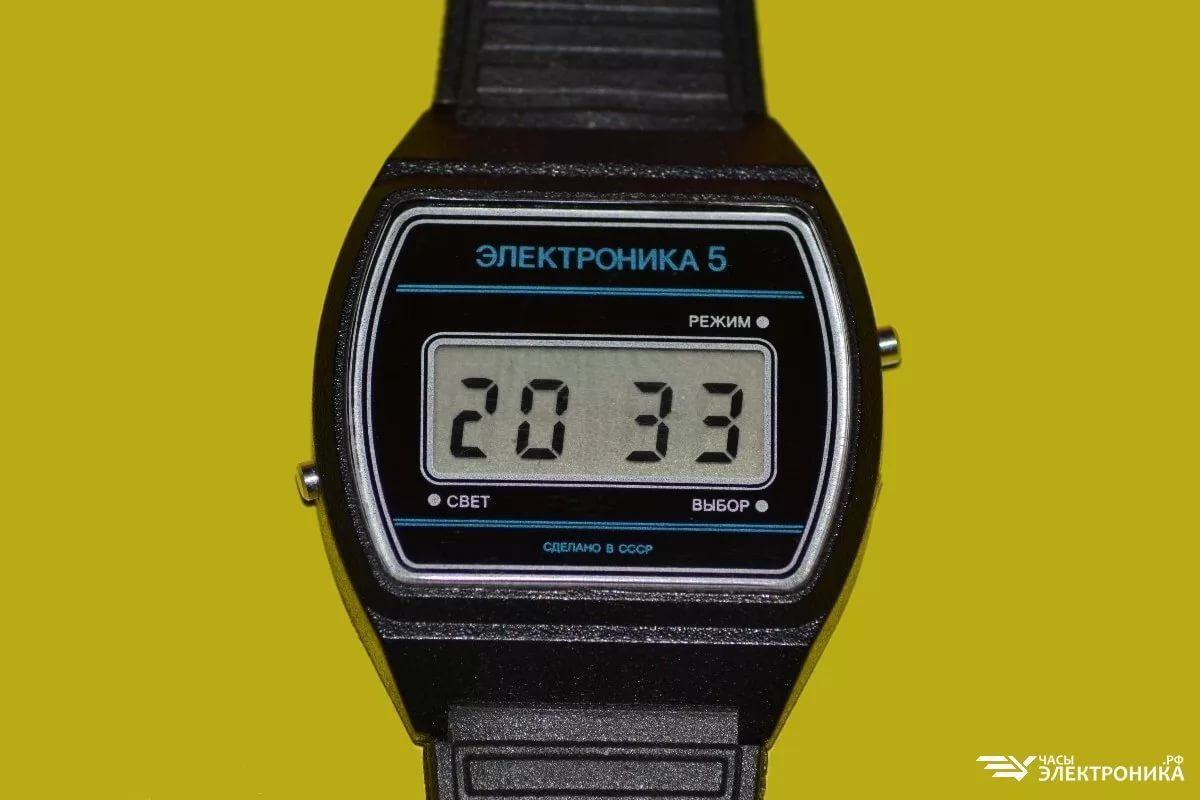 Пластиковый корпус часов. Часы электроника 50д. Часы электроника 77а НЦ. Часы электроника 1980.