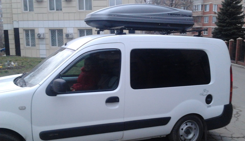 Багажник рено кангу 2. Крыша кангу. Рено кангу 1 багажник. Рейлинги на крышу renault kangoo 1. Renault kangoo крыша.