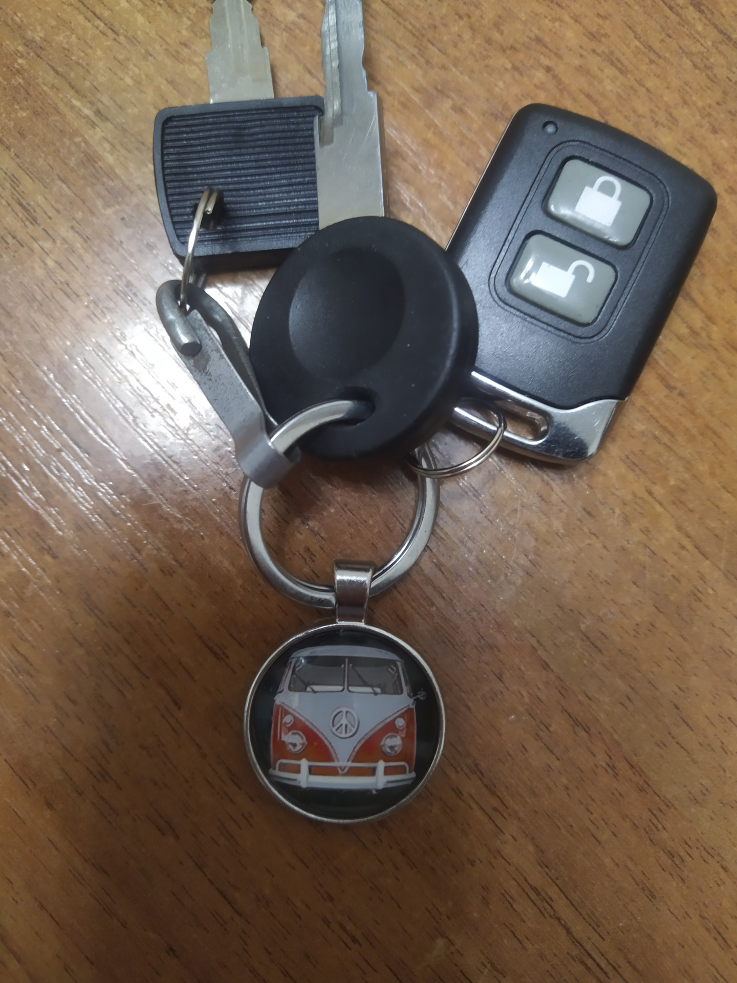 Брелок на ключи+открывашка для пива — Volkswagen Transporter T3, 1,7 л ...