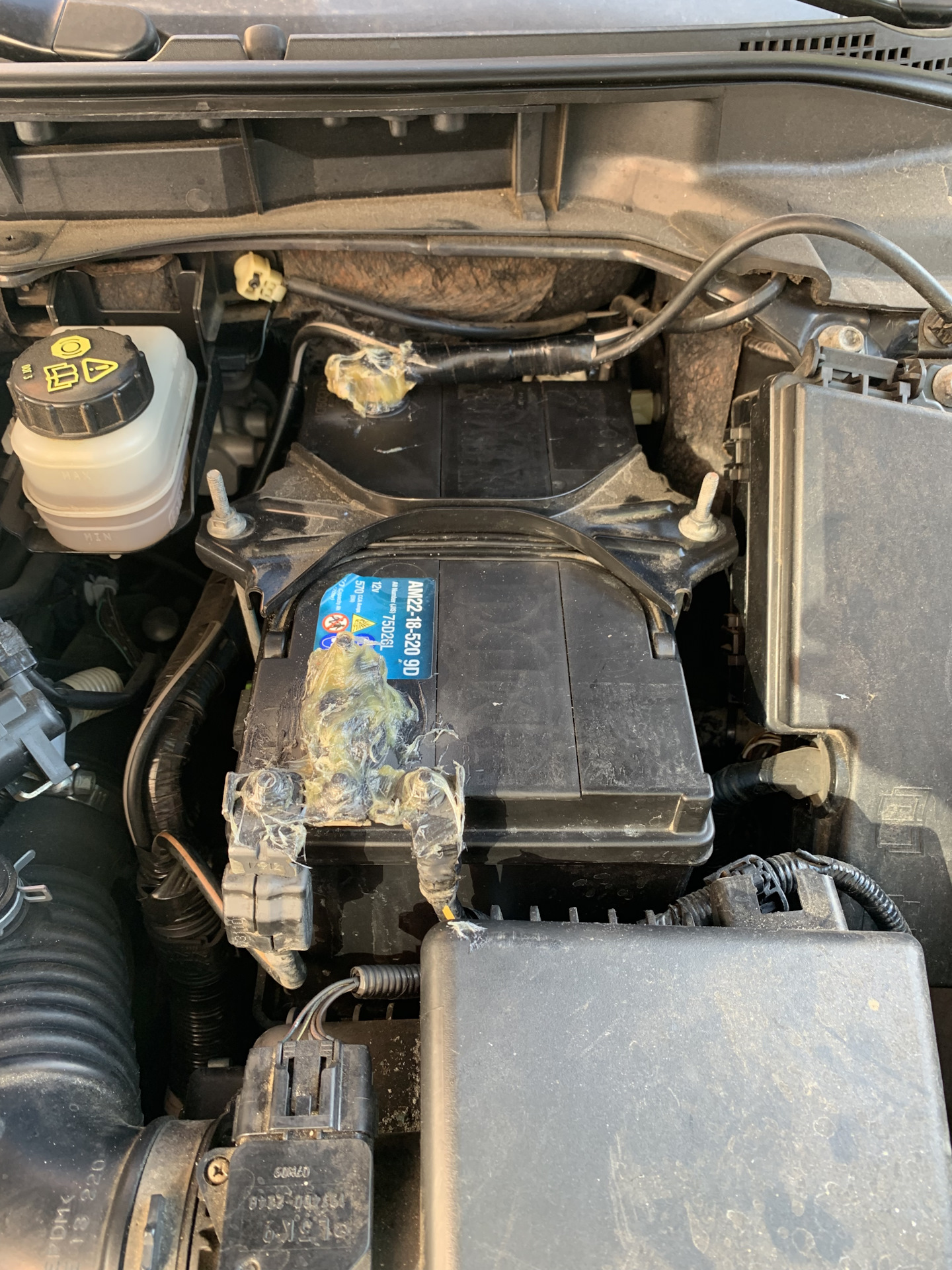 окислилась клемма — Mazda CX-7, 2,3 л, 2011 года | поломка | DRIVE2