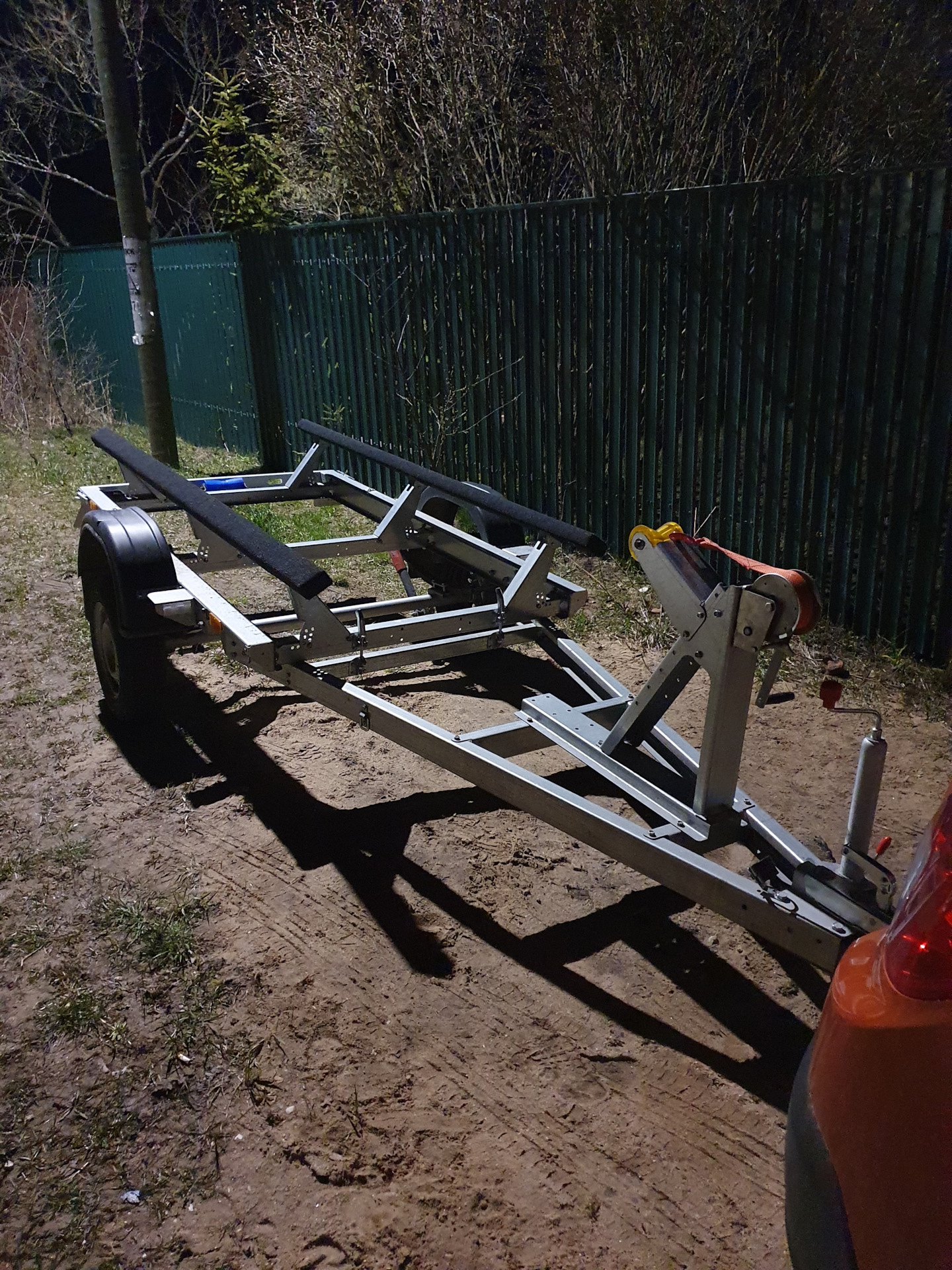 Как возить лодку пвх на прицепе — Сообщество «DRIVE2 Водно-Моторный ...