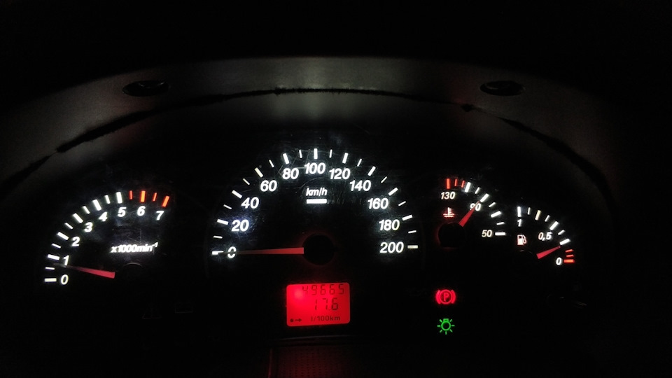 Третья. Замена ламп приборной панели. — LADA Приора седан, 1,6 л., 2009 ...