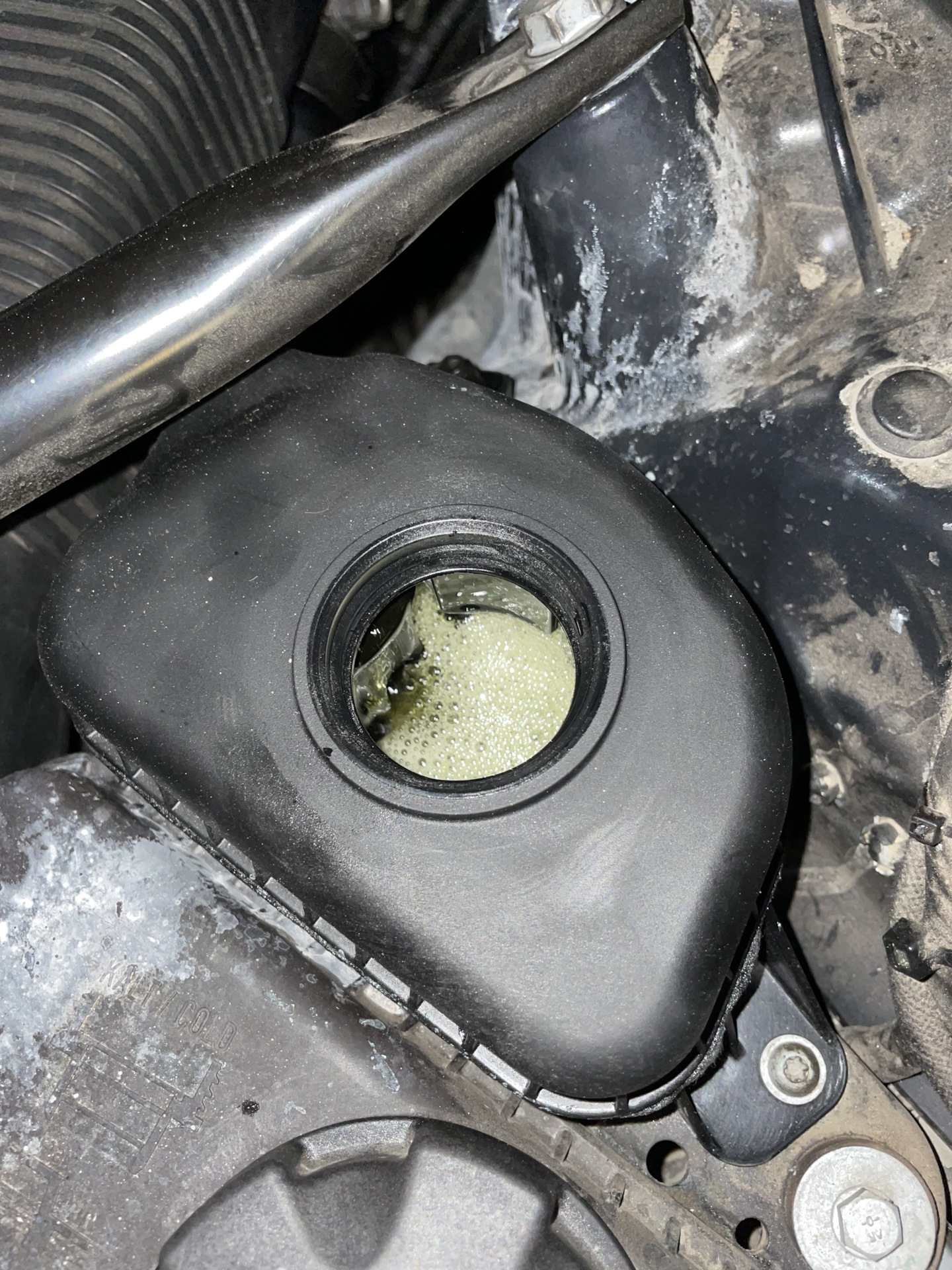 ПЕНА В БАЧКЕ ГУР F01 — BMW 7 series (F01/02), 3 л, 2011 года ...