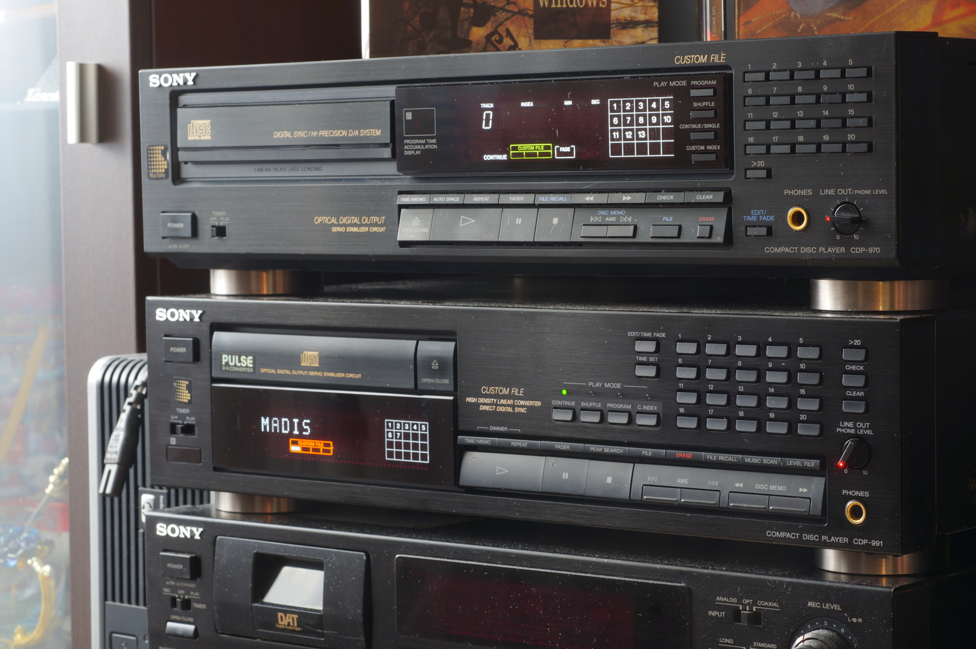 SONY コンパクトディスクプレーヤー　CDP-991 s-l400.jpg