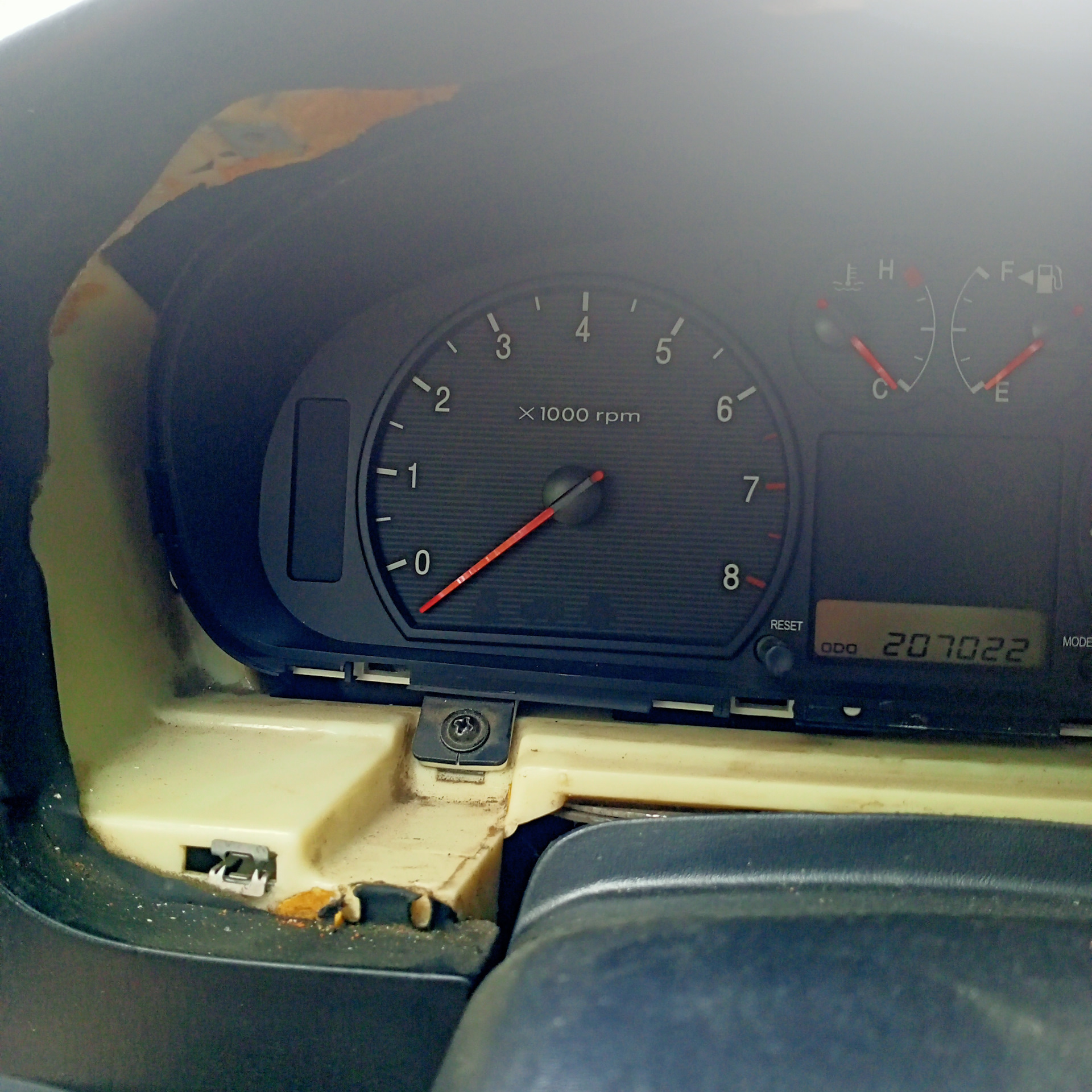 Упала стрелка тахометра — Hyundai Sonata IV (EF), 2 л, 2004 года ...