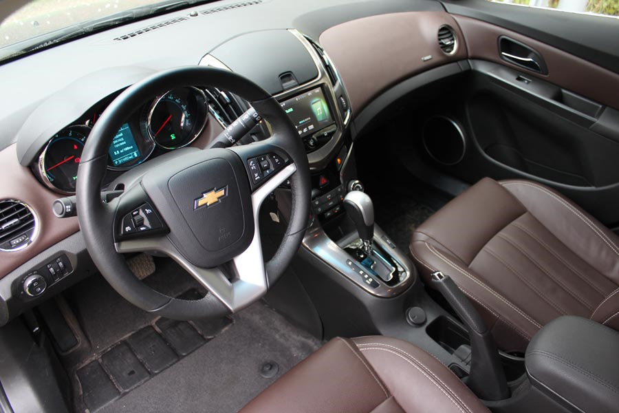 Chevrolet Cruze 2012 седан салон