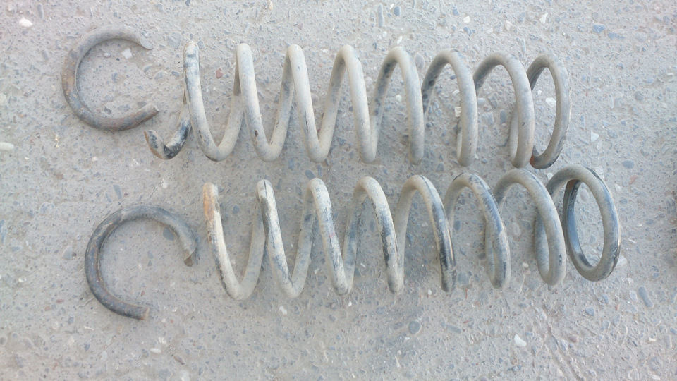 Задние пружины OBK усиленные. — Toyota Crown (S140), 2,5 л, 1995 года ...