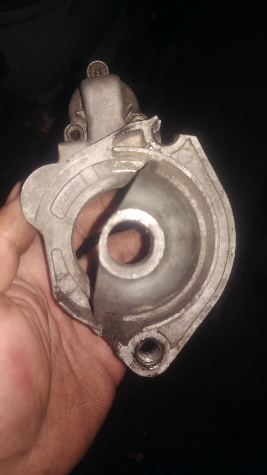 Нужна помощь. Как снять стартер с двойной выхлопной трубой? — Audi 80 ...