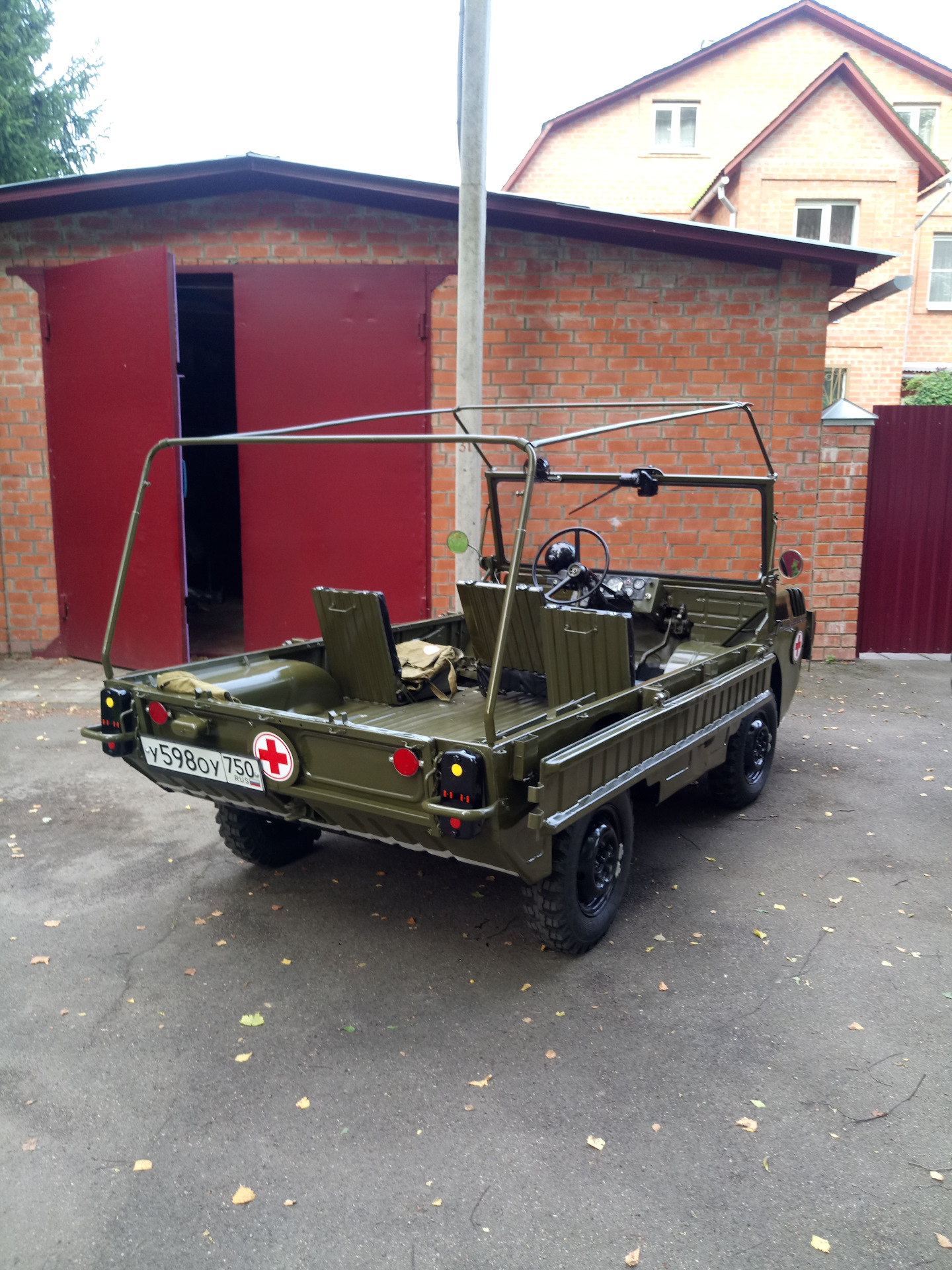 Учитесь плавать!” или Amphicar 770 — автомобиль и пароход в одном флаконе —  «История автомобилестроения» на DRIVE2