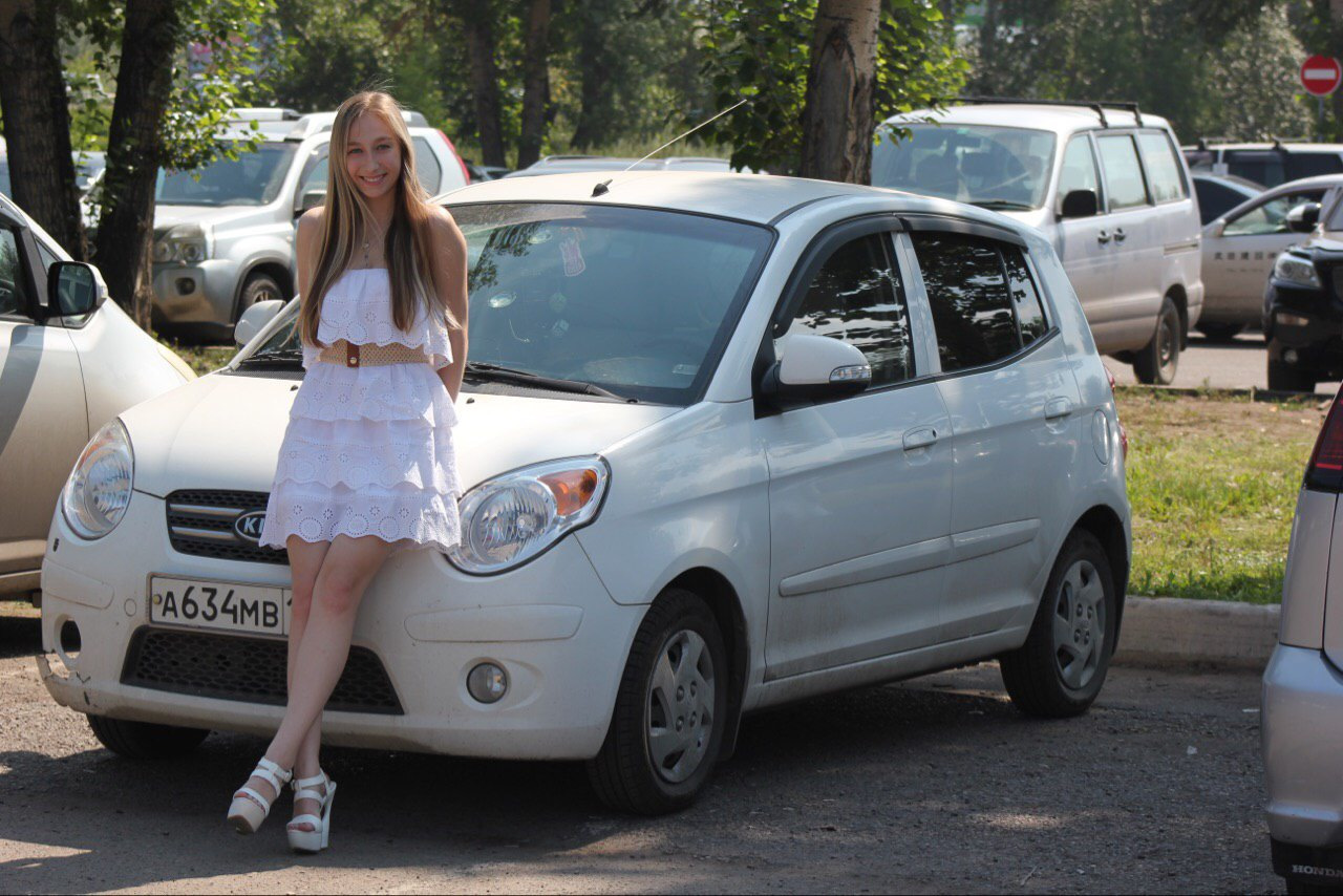 Kia Picanto and girl