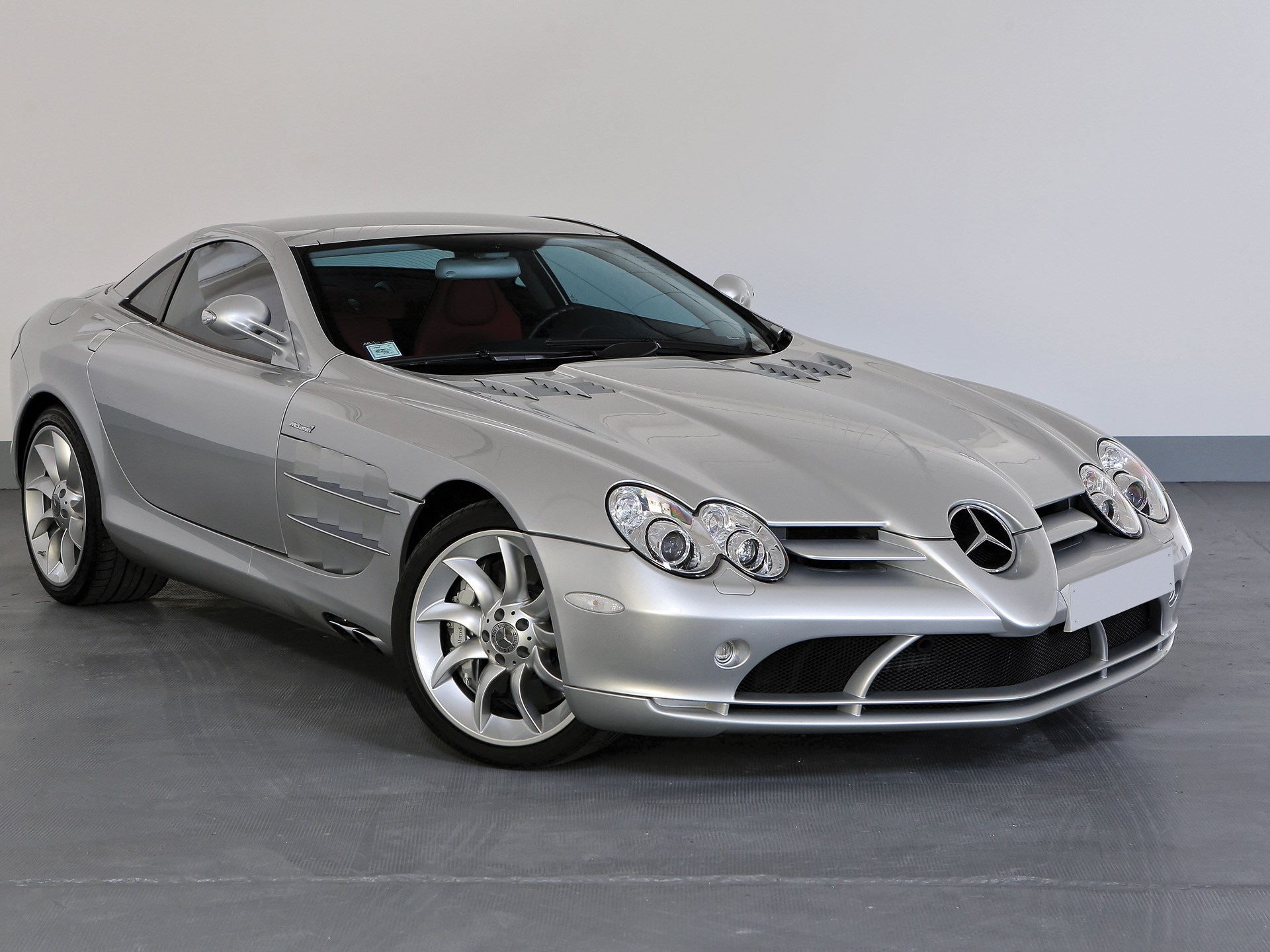 Mercedes benz slr mclaren. Mercedes-Benz SLR MCLAREN 2004. Mercedes SLR MCLAREN 2004. 2007 Mercedes-Benz SLR MCLAREN. Мерседес Бенц СЛР Макларен.