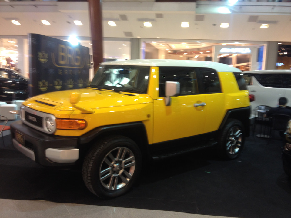 тойота ленд крузер 70 арабские эмираты. тойота из эмиратов. Toyota land cruiser 71 police. Toyota fj cruiser 2022 yellow. тойота из оаэ в наличии.