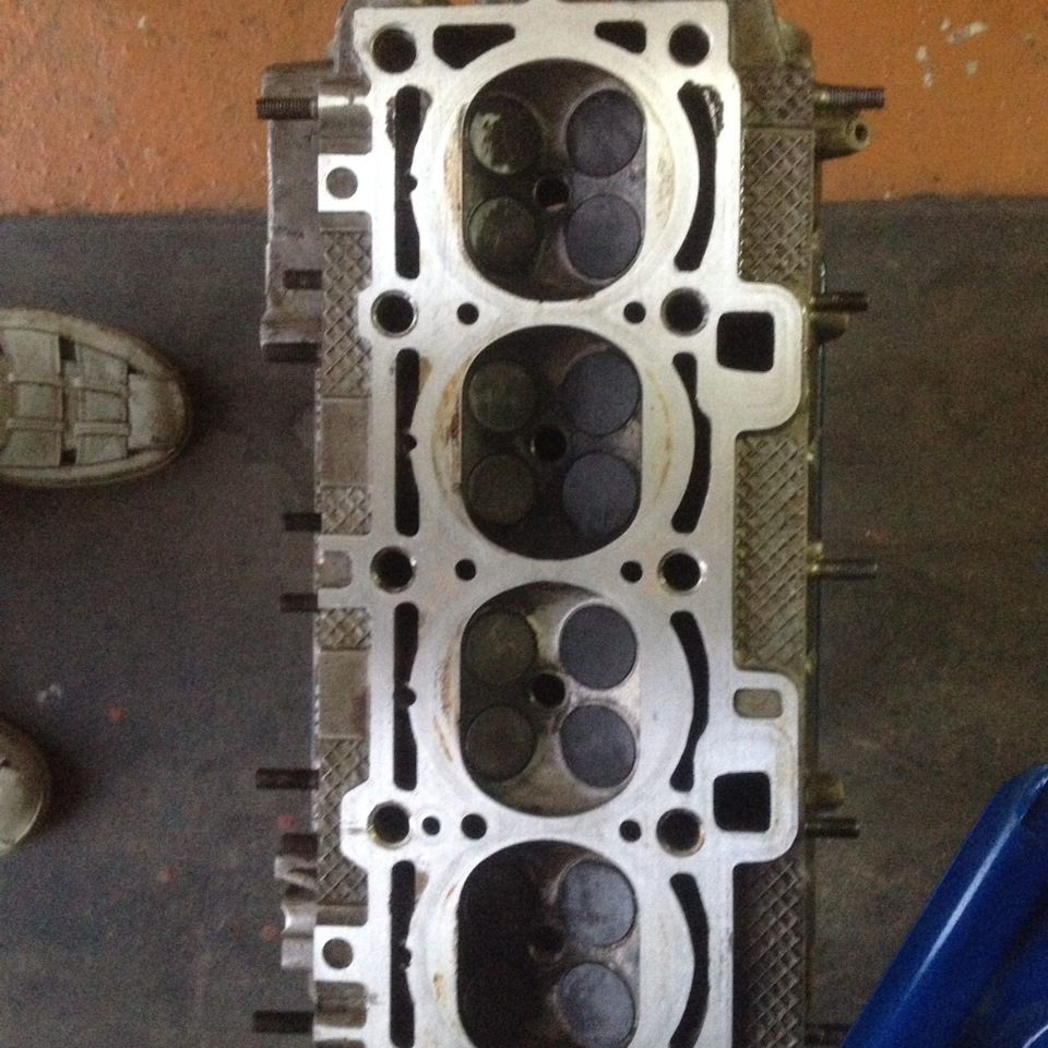 Видео как троит двигатель, и на холодную не реагирует на 2й цилиндр ...