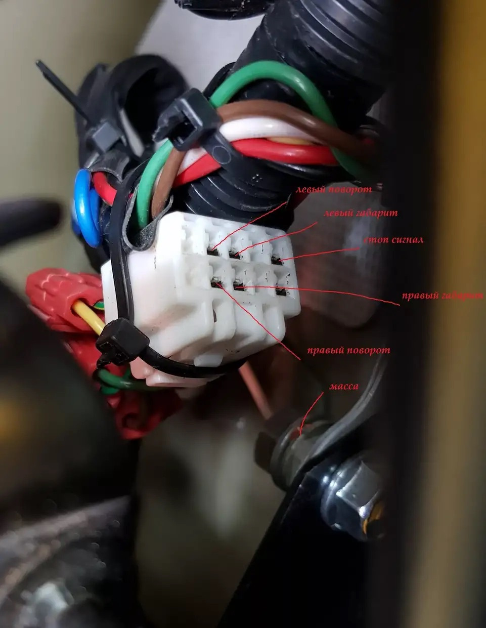 Распиновка и фишки фаркопа — Mitsubishi Pajero Sport (3G), 3 л, 2021 ...