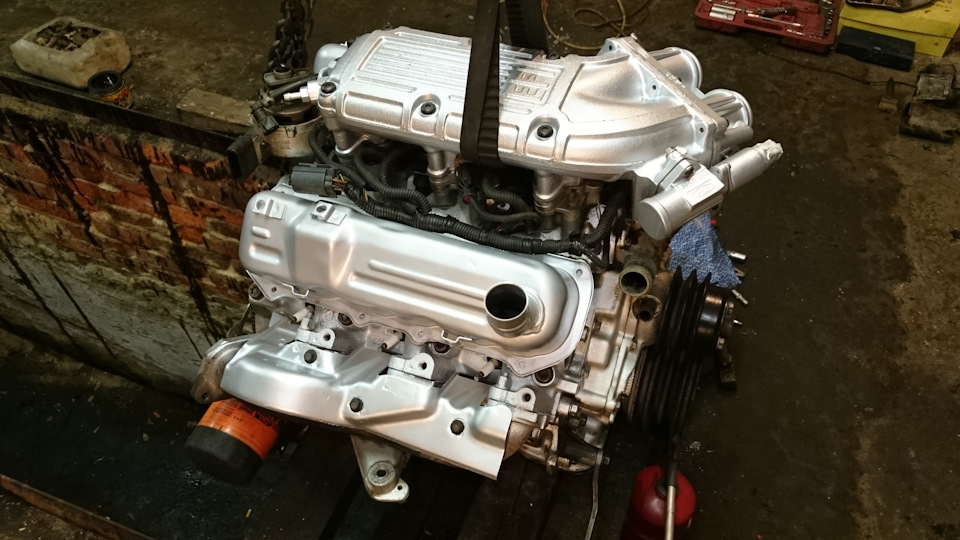 Как на V6 заменить прокладку клапанной крышки что бы она потом не текла ...