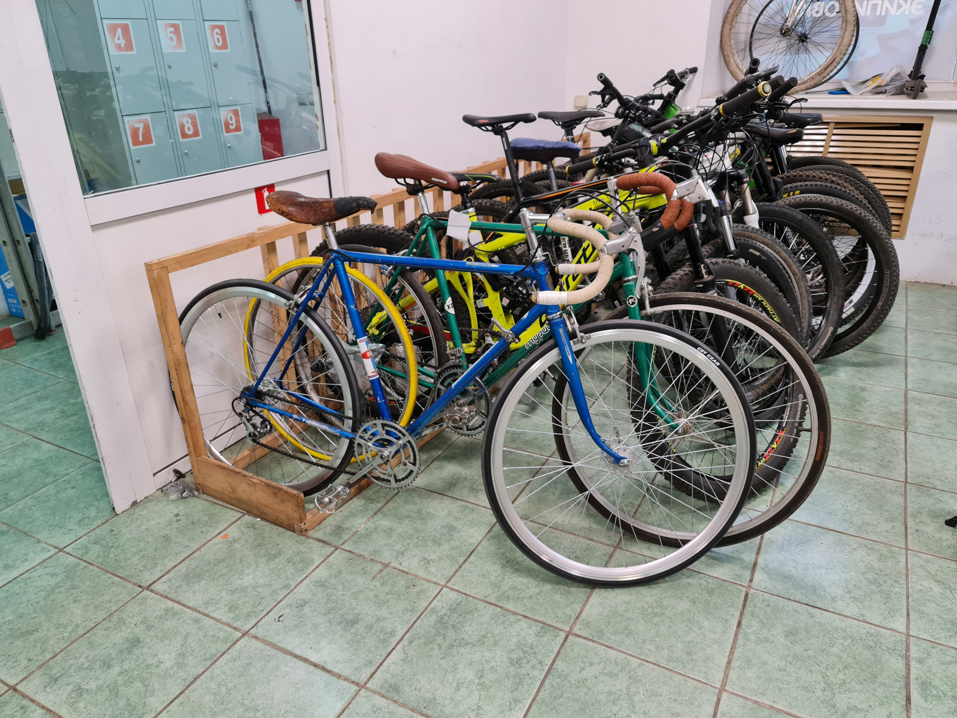 Наслаждаюсь технологиями 50-х. 90 км на ХВЗ Старт Шоссе В555 1972