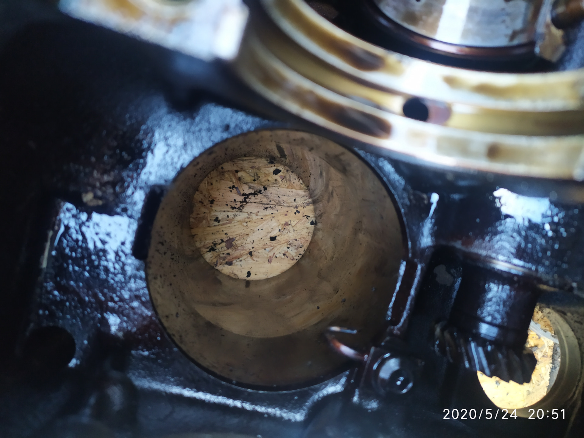 Замена масляной форсунки охлаждения поршня — Volkswagen Passat Variant ...