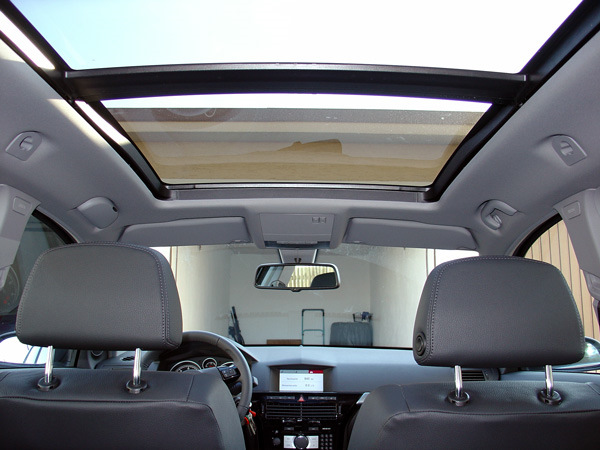 Крыша зафира б. Opel Astra h панорамная крыша. Opel Astra h с люком панорамным 2008. Opel Astra h с люком панорамным.
