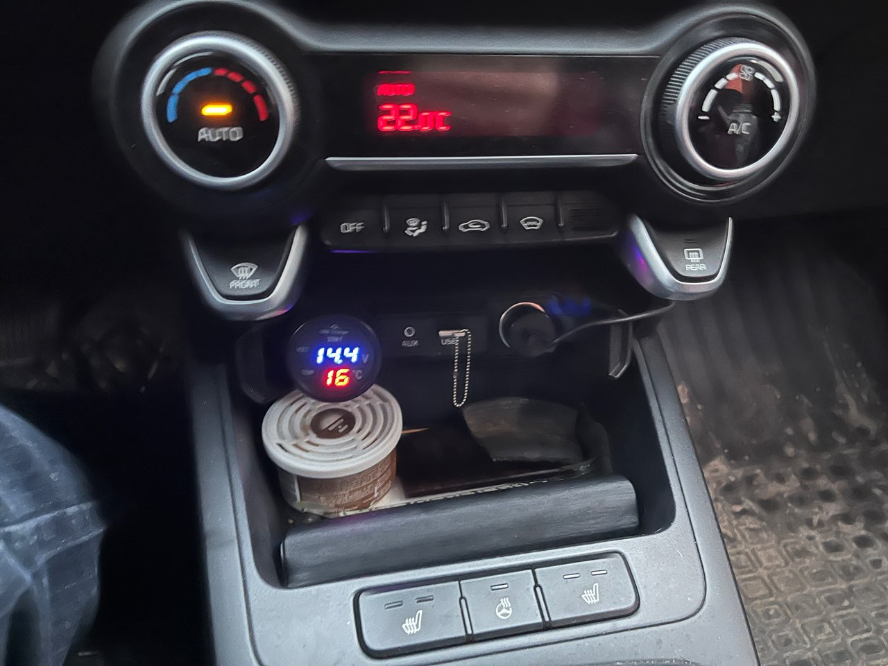 У кого какое напряжение на генераторе ? — KIA Mohave, 3 л, 2012 года ...